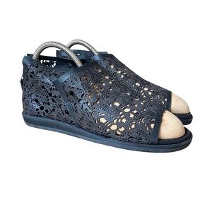 Golo Black Laser Cut Alexie Leather Sandal Flats - Size 8